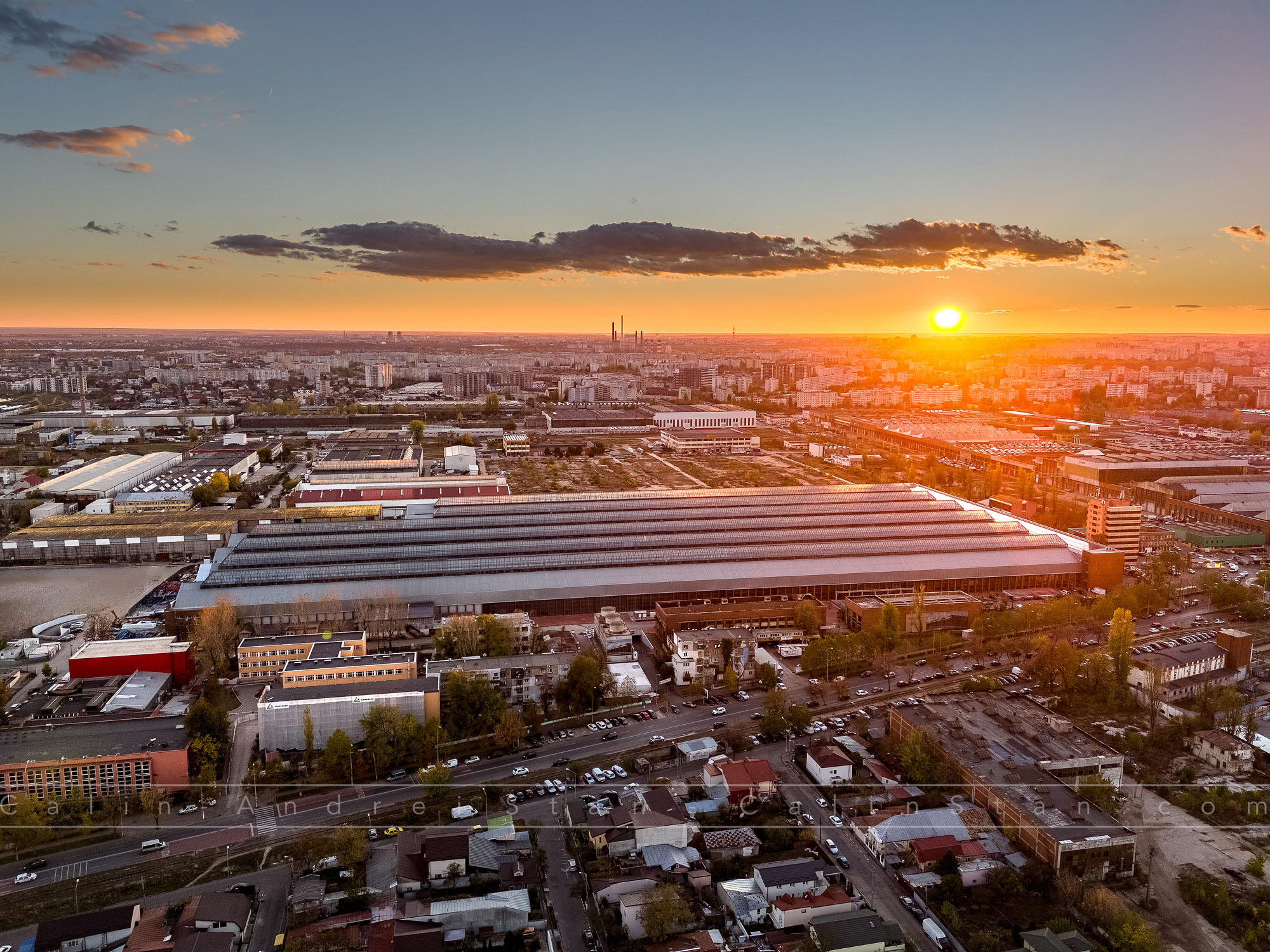 Fotografii pentru Hala Laminor București